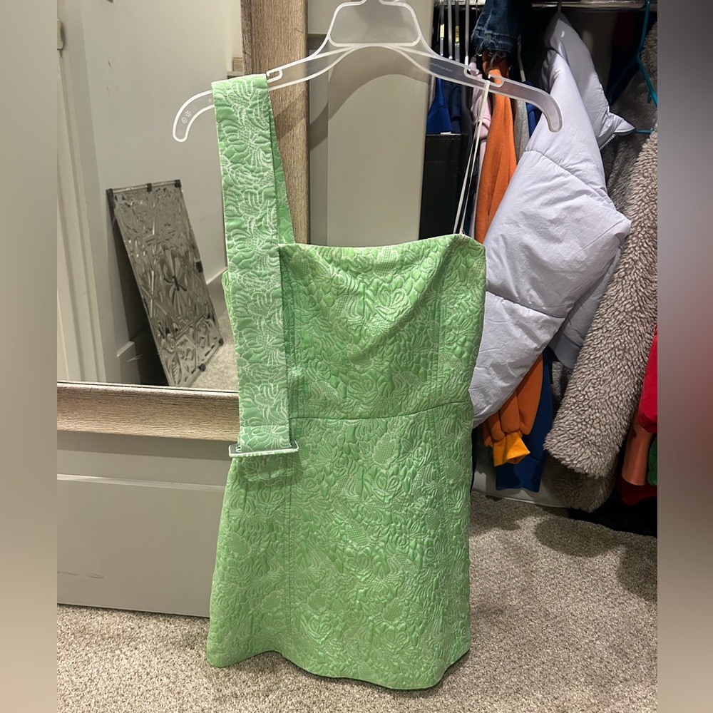 Super cute green strapless dresss